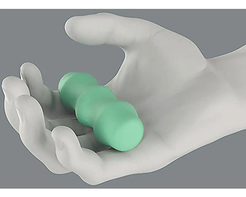 Hand mit Massageball aus Kunststoff