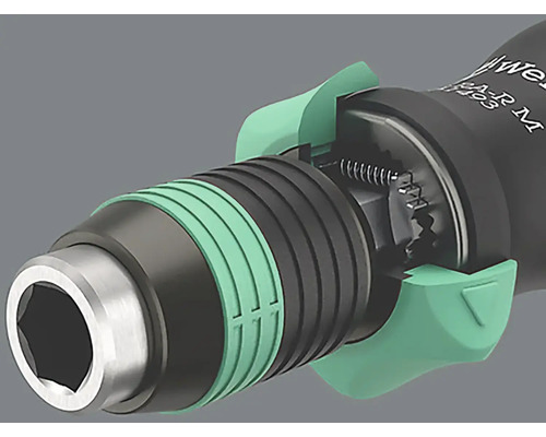 Detailaufnahme eines Schraubendrehers mit Bitaufnahme