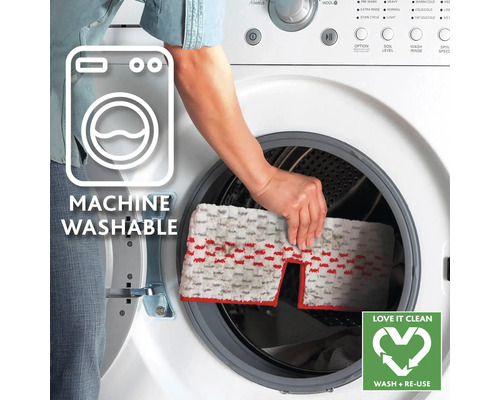 Eine Person legt einen Mopp in eine Waschmaschine. Symbol: Maschinenwaschbar. Symbol: Liebe es sauber. Waschen und wiederverwenden.