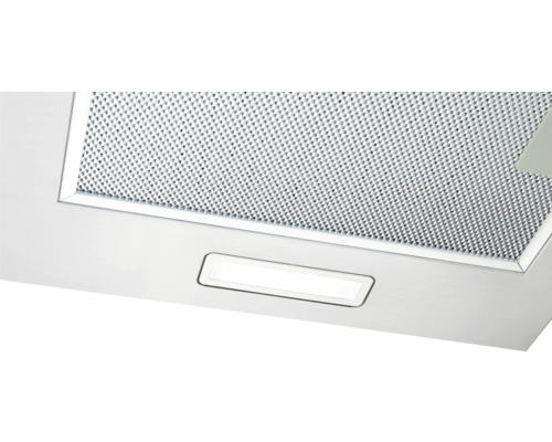 Detailansicht einer Dunstabzugshaube mit Metallfilter und Beleuchtung