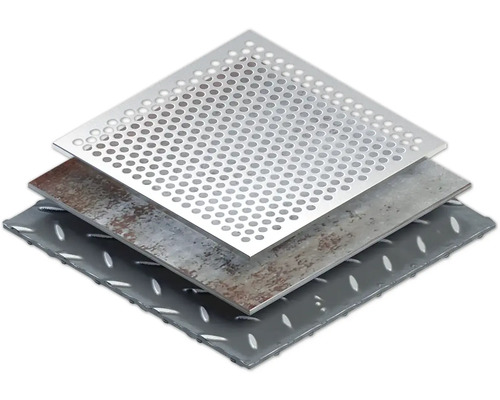 Drei Metallplatten: Lochblech, Stahlplatte und Riffelblech