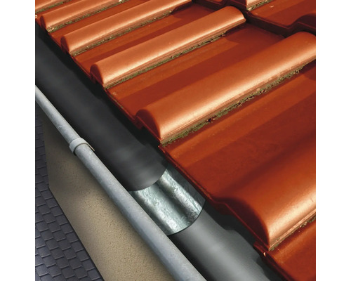 Dachziegel mit Rohrdurchführung und Abdichtung