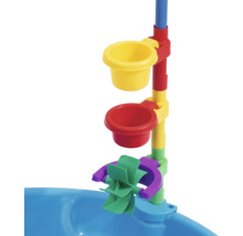 Wasserspieltisch mit Trichter und Wasserrad