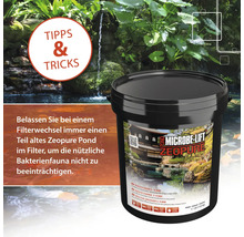Microbe Lift Zeopure Teichfiltermedium im Eimer vor einem Teich