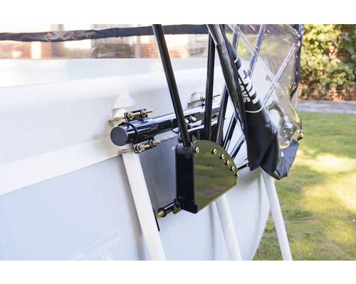 Detailansicht eines Frame Pools mit Poolabdeckung.