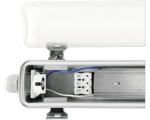 Innenansicht einer Feuchtraumleuchte mit geöffnetem Gehäuse