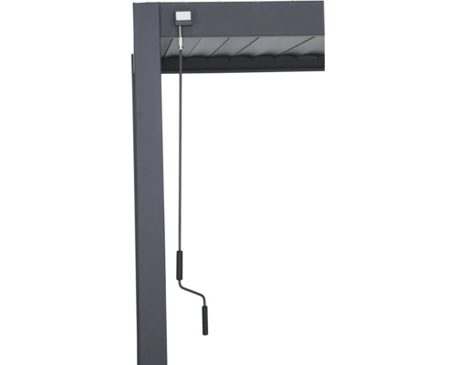 Detailansicht einer Lamellenüberdachung mit Kurbelmechanismus