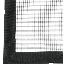 Detailaufnahme eines Insektenschutzgitters mit Rahmen