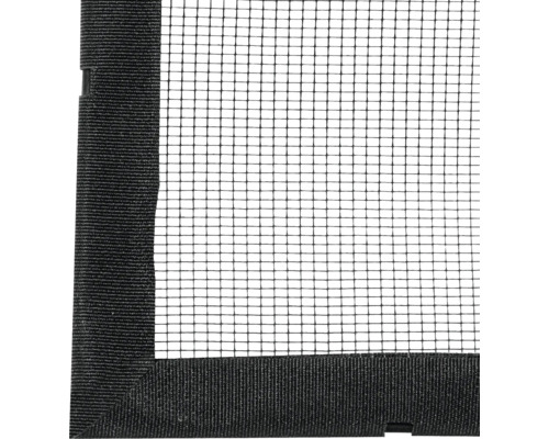 Detailaufnahme eines Insektenschutzgitters mit Rahmen