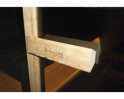 Holzrahmen mit HomeLUXE Logo für Saunazubehör