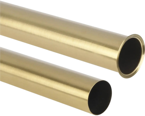 Zwei goldfarbene Metallrohre