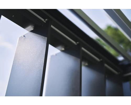 Detailansicht einer Lamellenpergola