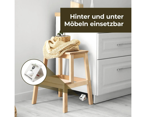 Holzhocker mit Klebefalle gegen Ungeziefer unter und hinter Möbeln