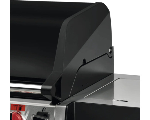 Detailansicht eines Gasgrills mit schwarzem Deckel