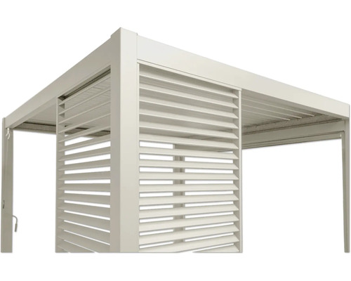 Nahaufnahme einer Pergola mit Lamellenwand