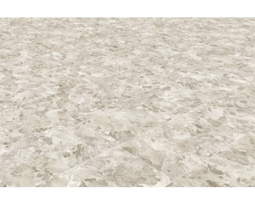 Fliesenboden mit Marmoroptik