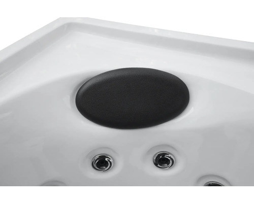 Detailansicht einer Whirlpool-Badewanne mit Kopfstütze und Massagedüsen