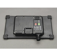 Rückseite einer LED-Lampe mit Bedienfeld und Anweisungen zur Installation