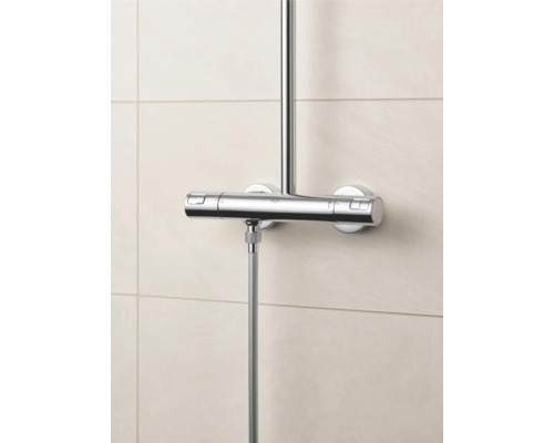 Aufputz Duscharmatur mit Thermostat an gefliester Wand