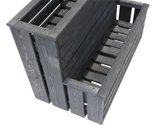 Hochbeet aus Holz mit zwei Ebenen