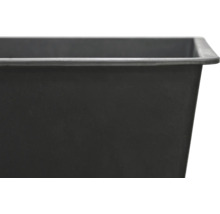 Schwarze Mörtelwanne aus Kunststoff
