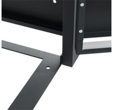 Detailansicht eines schwarzen Metallgestells.