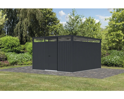 Gartenschrank aus Metall mit Flachdach im Garten