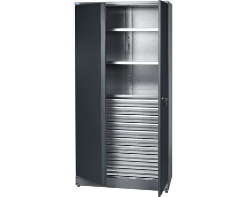 Geöffneter Flügeltürenschrank mit Einlegeböden und Rollladen