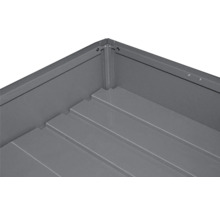 Detailansicht eines Hochbeets aus Metall mit Eckverbindungen