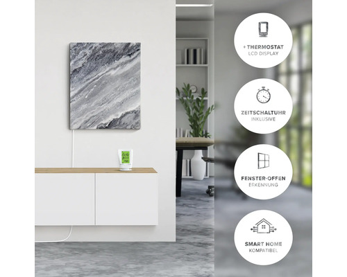 Infrarotheizung mit Marmor-Design an der Wand, daneben ein Thermostat mit LCD-Anzeige auf einem Schrank. Merkmale: Thermostat, LCD Display, Zeitschaltuhr, Fenster-offen Erkennung und Smart Home kompatibel.