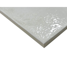 Fliese mit glänzender Oberfläche