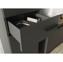 Schublade mit Rasierer und Box