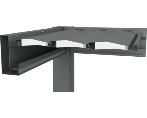 Detailansicht einer Terrassenüberdachung mit Aluminiumprofilen und Dämmung