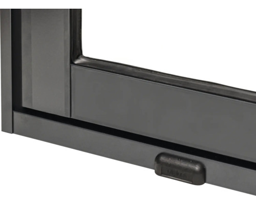 Detailansicht eines Fensters mit Schließmechanismus