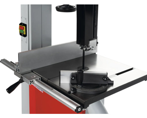 Bandsäge für Holzarbeiten mit Tisch und Führung