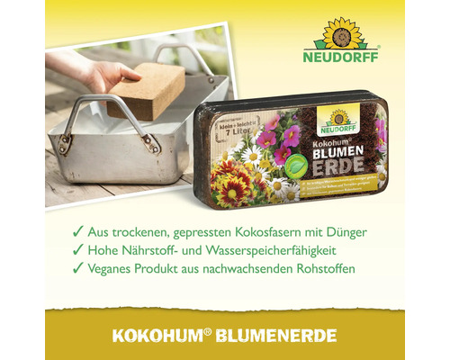 Neudorff Kokohum Blumenerde als Quelltablette und aufgequollen im Eimer