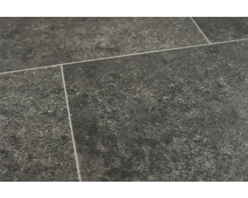 Nahaufnahme von Bodenfliesen mit Steinmuster