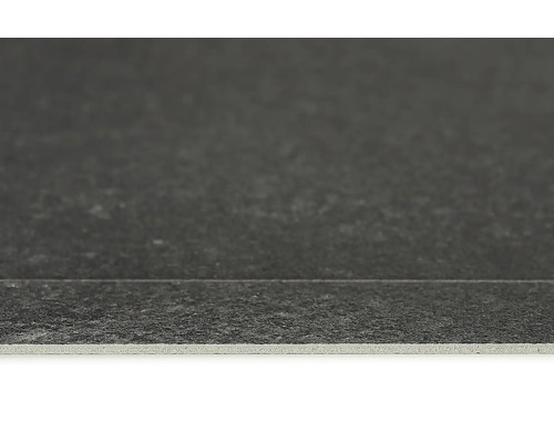 Nahaufnahme einer dunklen Bodenfliese