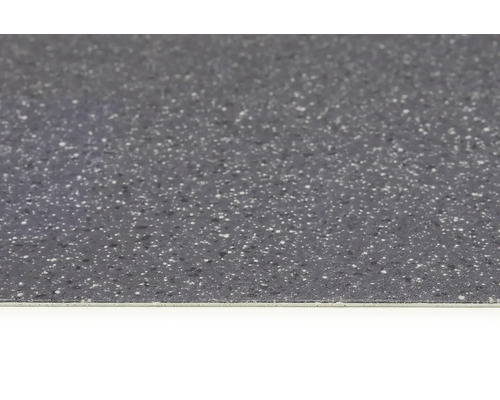 Nahaufnahme einer grauen Bodenfliese mit gesprenkelter Oberfläche.