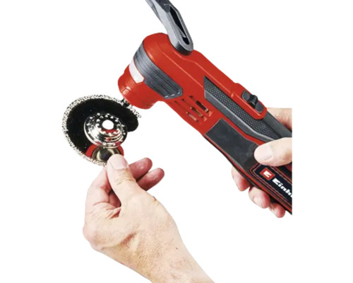 Einhand-Winkelschleifer mit Trennscheibe in der Hand