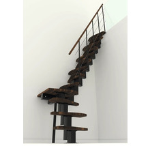 Freitragende Treppe mit Holzstufen und Geländer vor einer weißen Wand