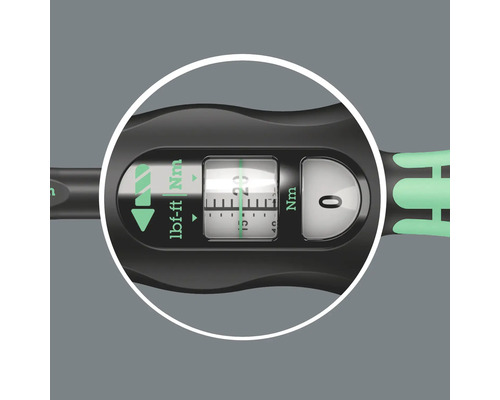 Detailansicht eines Drehmomentschlüssels mit Anzeige in Newtonmeter und lbf-ft