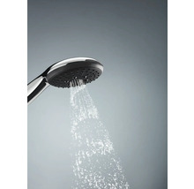 Handbrause mit fließendem Wasser