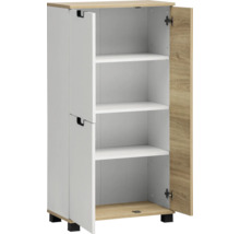 Offener Badezimmerschrank mit Einlegeböden und zwei Türen