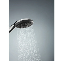 Handbrause mit laufendem Wasser