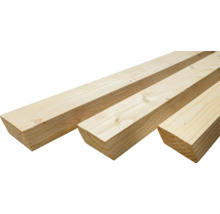 Drei Kanthölzer aus Holz