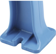 Detailansicht eines blauen Werkbankfußes aus Kunststoff