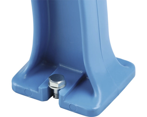 Detailaufnahme eines blauen Spielturmbeins mit Schraube