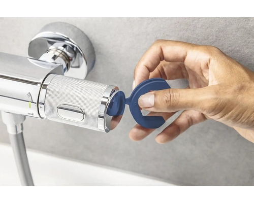 Hand montiert Thermostatarmatur mit Werkzeug