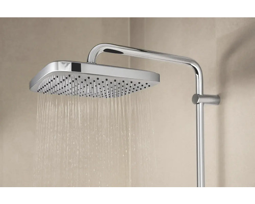 Quadratischer Duschkopf mit Wasserstrahl